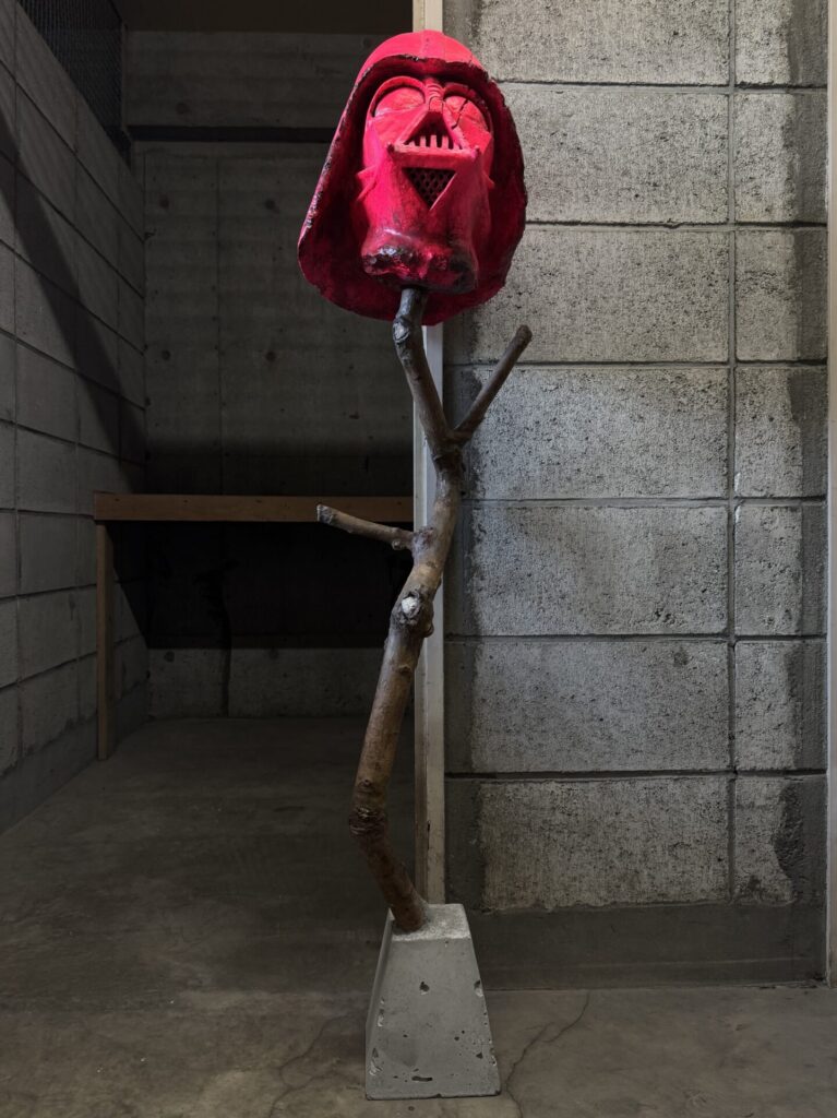 【 D 】
June 2022
Stone clay, wood, screws, concrete.
Overall view
Rin Northwind
リン ノースウィンド