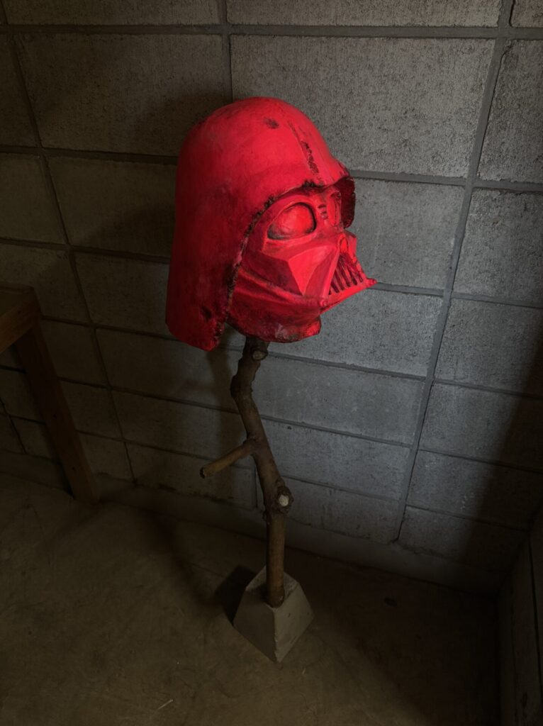 【 D 】
June 2022
Stone clay, wood, screws, concrete.

Rin Northwind
リン ノースウィンド