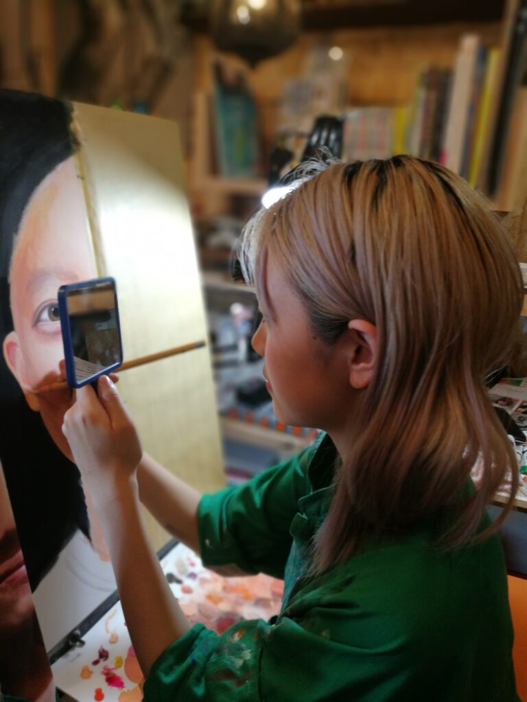 【17歳の自画像】
May 2020
Acrylic and pencil on paper mounted on wood panel
670×514mm
Work in progress
Rin Northwind
リン ノースウィンド