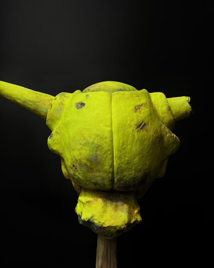 【 F 】
June 2022
Stone clay, wood, screws, concrete.
Main visual3
Rin Northwind
リン ノースウィンド