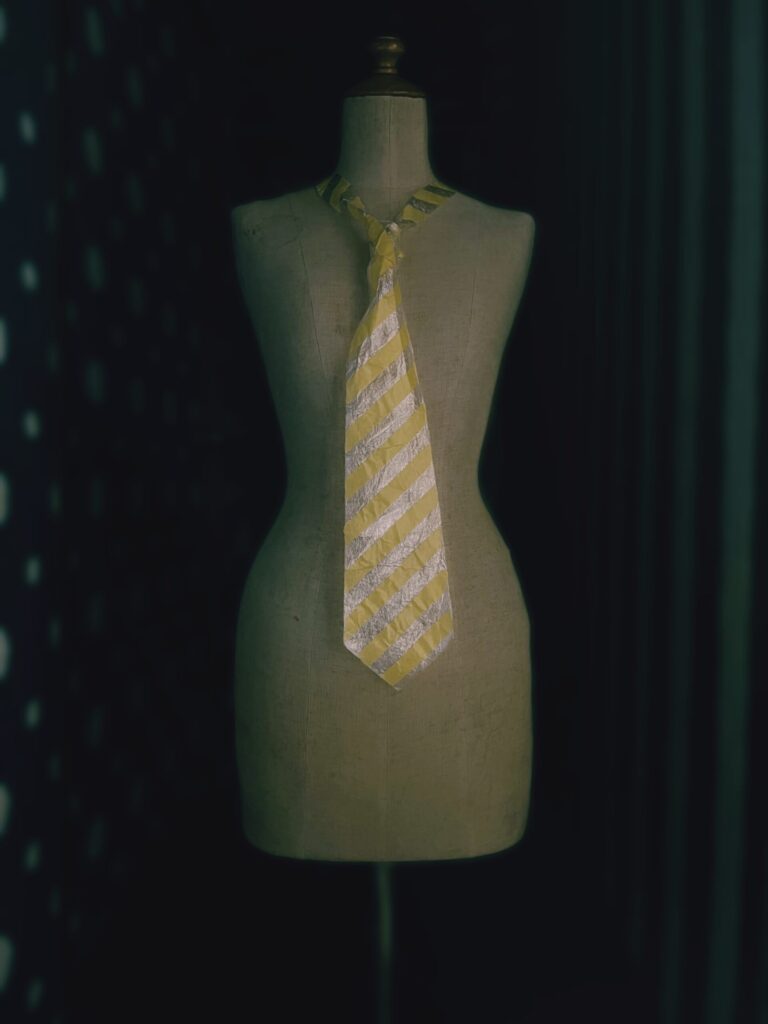 【saran wrap tie】 Plastic wrap, masking tape Rin Northwind リン ノースウィンド
