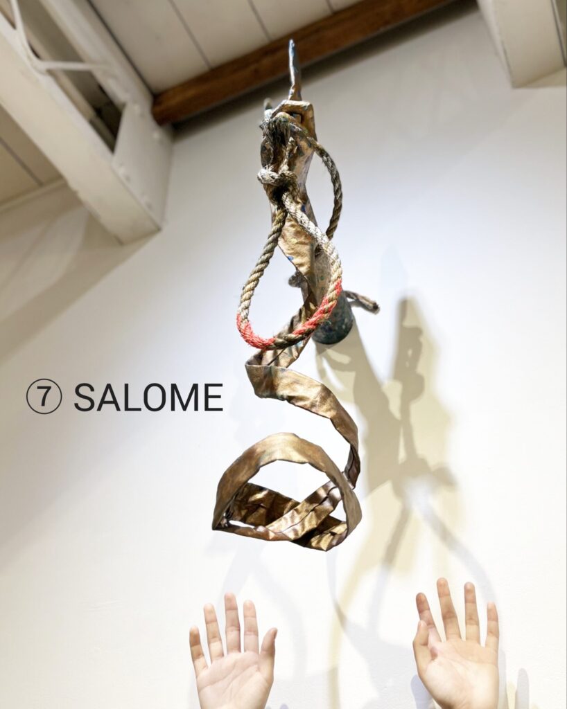 【SALOME】
2023
Handmade necktie, rope, stone clay, acrylic paint, water-based paint, phosphorescent paint

Rin Northwind
リン ノースウィンド