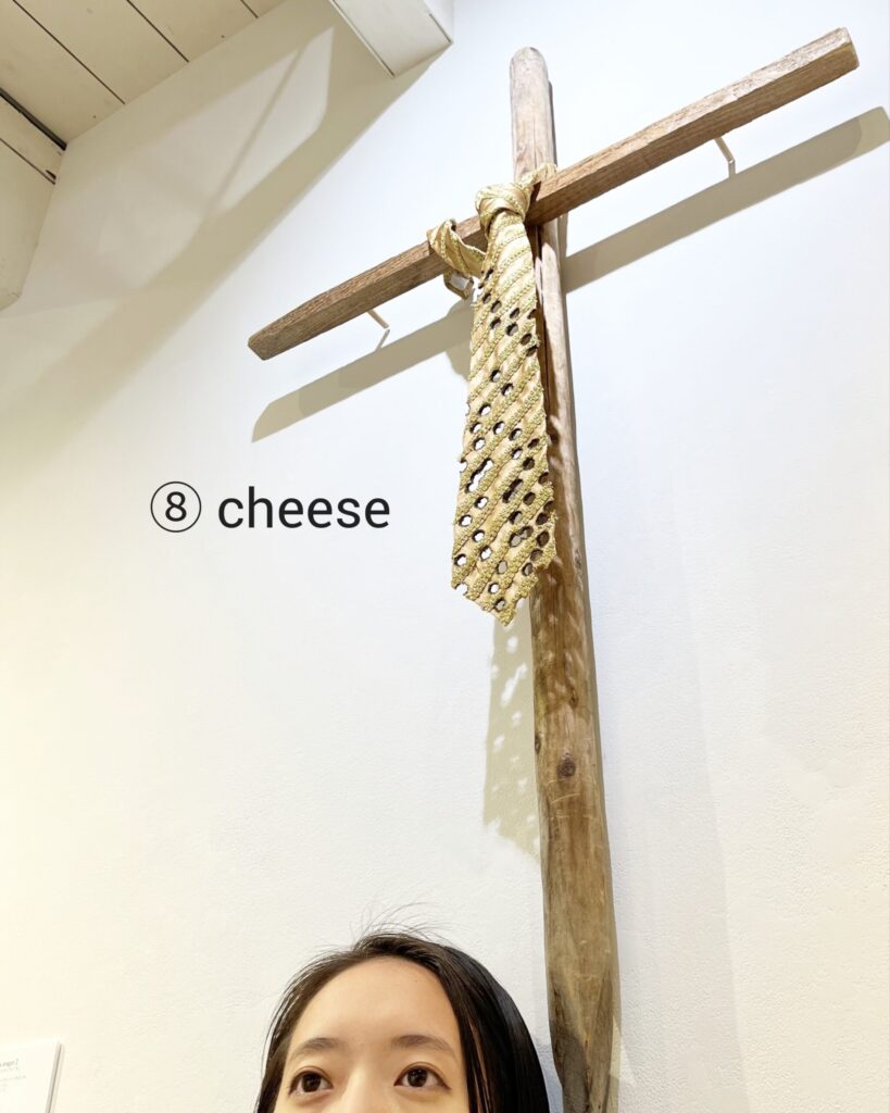 【cheese】
2023
Gold polyester fabric, gold lace, resin, acrylic paint
With artist
Rin Northwind
リン ノースウィンド