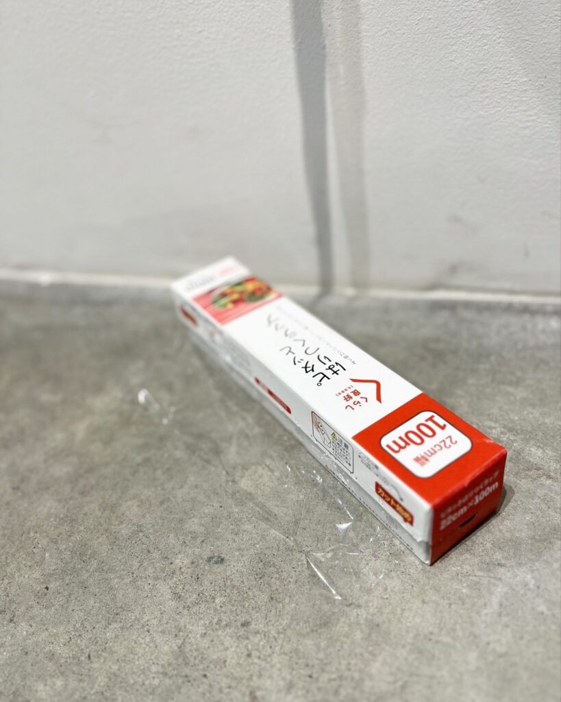 【saran wrap tie】 Plastic wrap, masking tape Detail5 Rin Northwind リン ノースウィンド