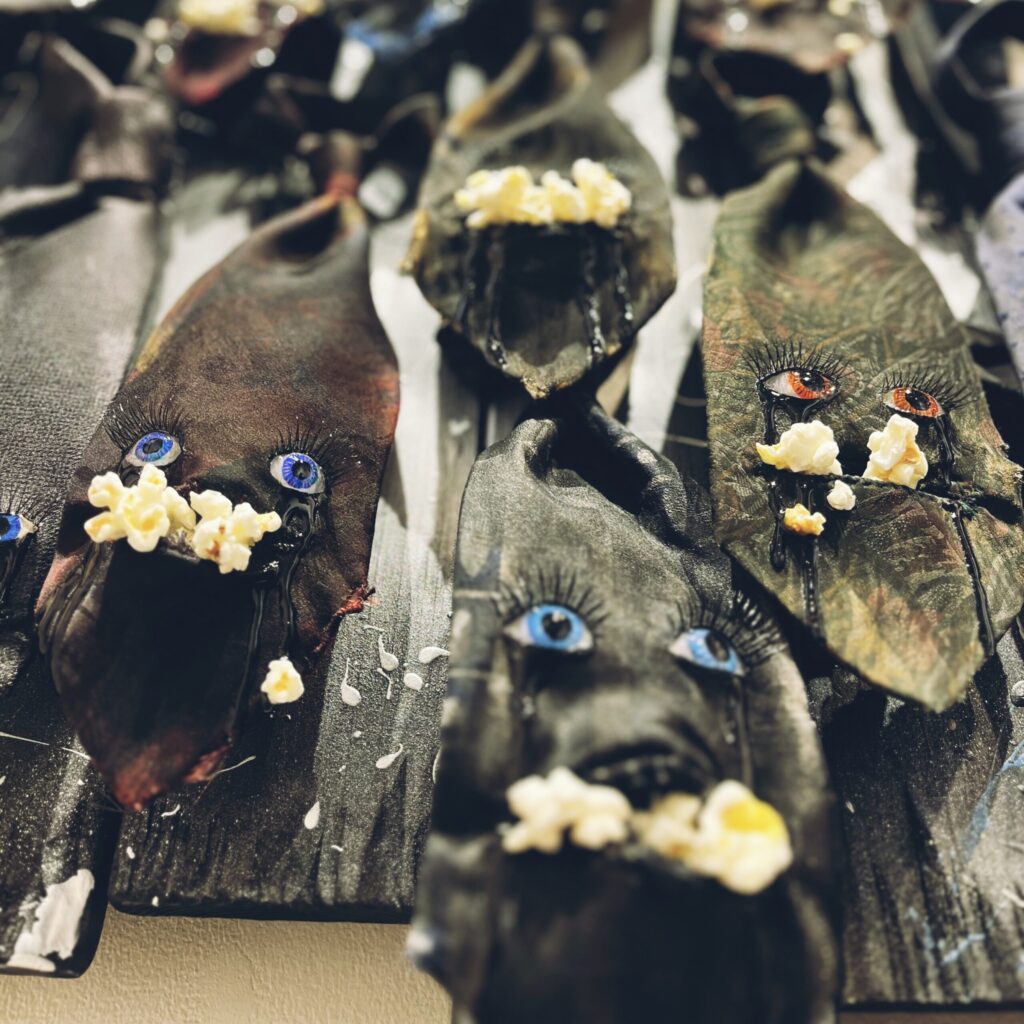 【The Weeping Ties】 2023 Vintage necktie, popcorn, resin, stone clay, acrylic paint, false eyelashes, wire, wooden board, spray, paint Detail3 Rin Northwind リン ノースウィンド