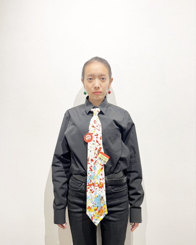 【ＡＲＴ】
2023
Polyester fabric, acrylic paint, glue, wood powder, food coloring, paper, pen
＋resin, styrofoam container, plastic container, plastic spoon, bamboo skewer, wooden chopsticks
With artist2
Rin Northwind