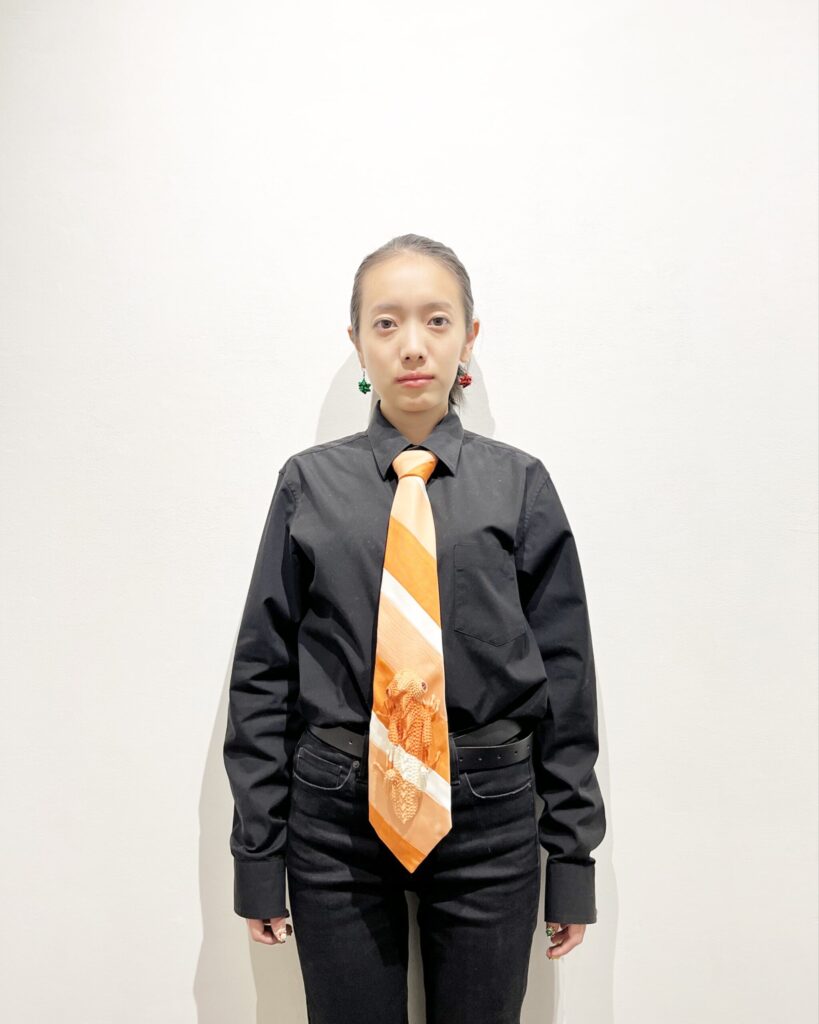 【tricolor striped tie dragon】 
(サンショクシマモヨウネクタイモドキ) 
2023

Vintage fabric, putty, resin, acrylic paint
With artist2
Rin Northwind