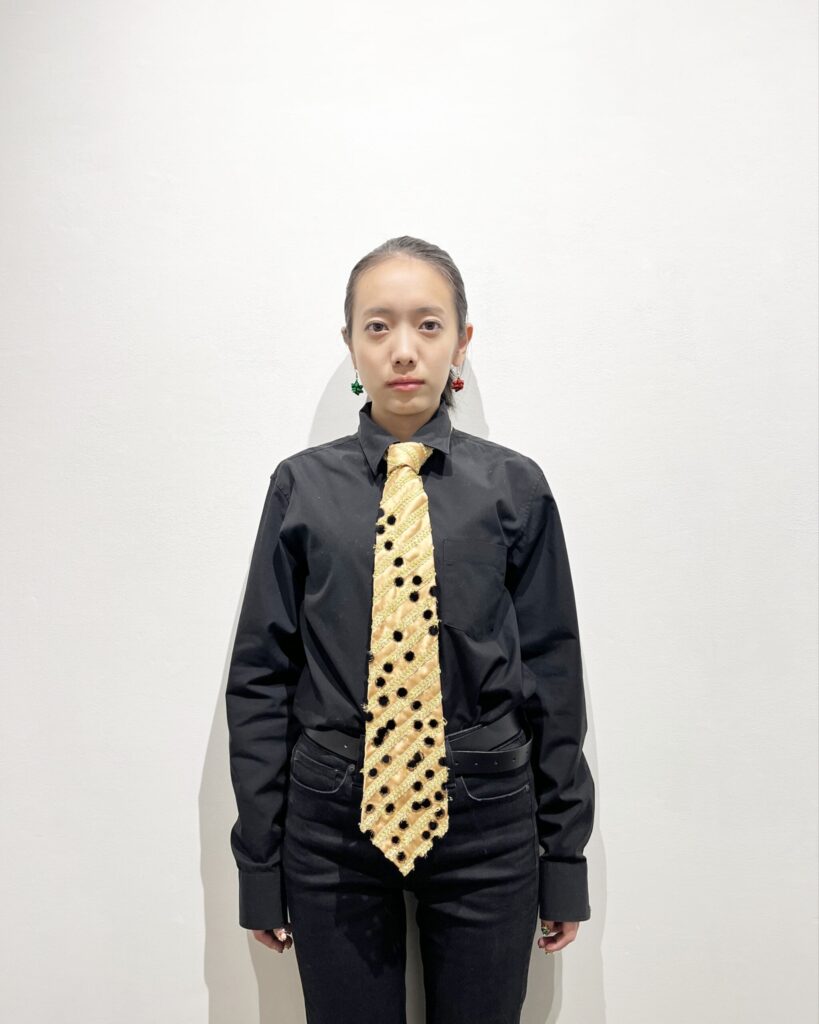 【cheese】
2023
Gold polyester fabric, gold lace, resin, acrylic paint
With artist2
Rin Northwind
リン ノースウィンド