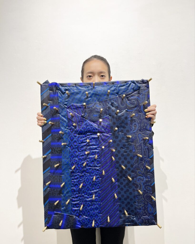 【The humanism starry night】
2023
Handmade necktie, canvas, live ammunition, acrylic paint, clear spray
With artist2
Rin Northwind