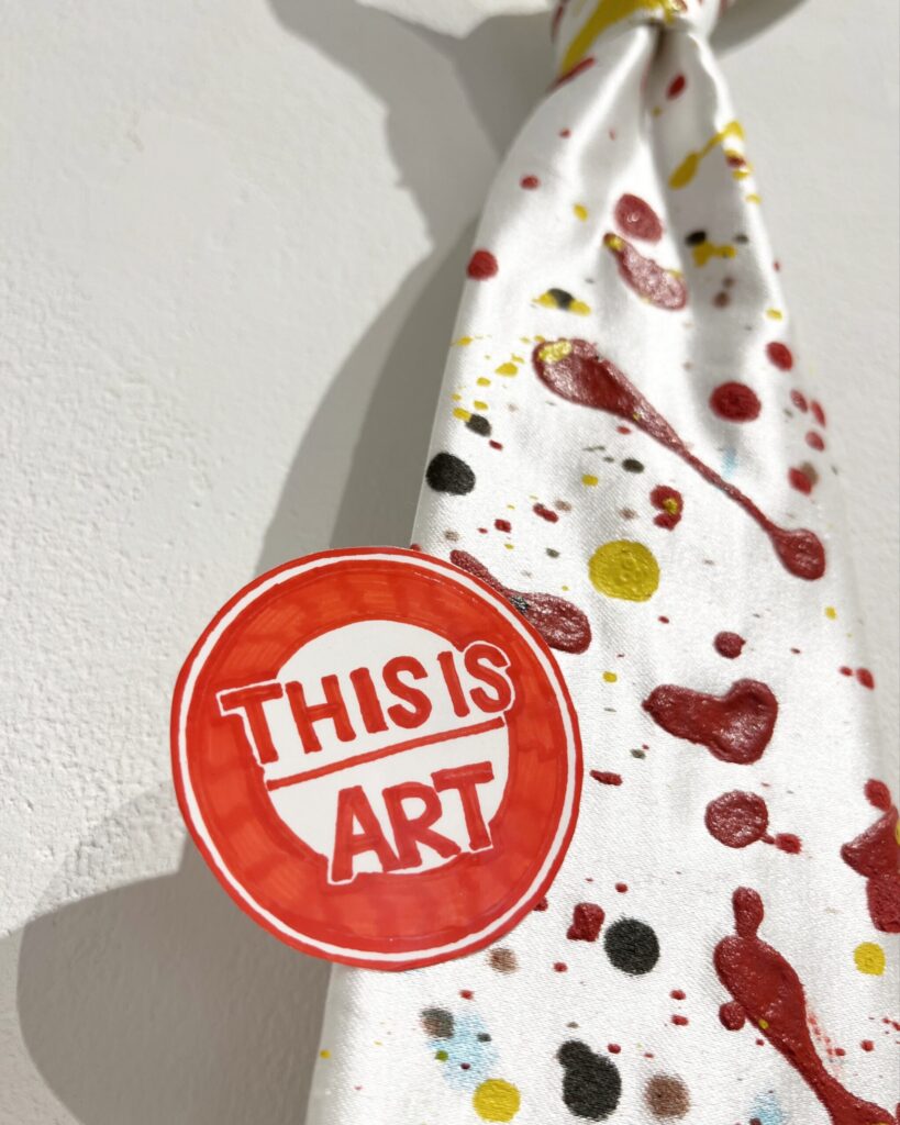 【ＡＲＴ】
2023
Polyester fabric, acrylic paint, glue, wood powder, food coloring, paper, pen
＋resin, styrofoam container, plastic container, plastic spoon, bamboo skewer, wooden chopsticks
Detail
Rin Northwind