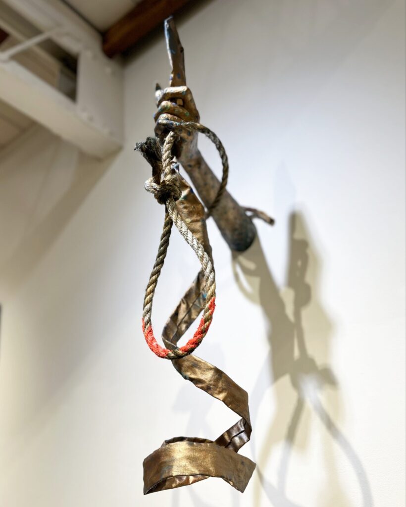 【SALOME】
2023
Handmade necktie, rope, stone clay, acrylic paint, water-based paint, phosphorescent paint
Detail6
Rin Northwind
リン ノースウィンド