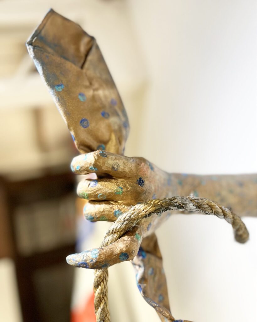 【SALOME】
2023
Handmade necktie, rope, stone clay, acrylic paint, water-based paint, phosphorescent paint
Detail4
Rin Northwind
リン ノースウィンド