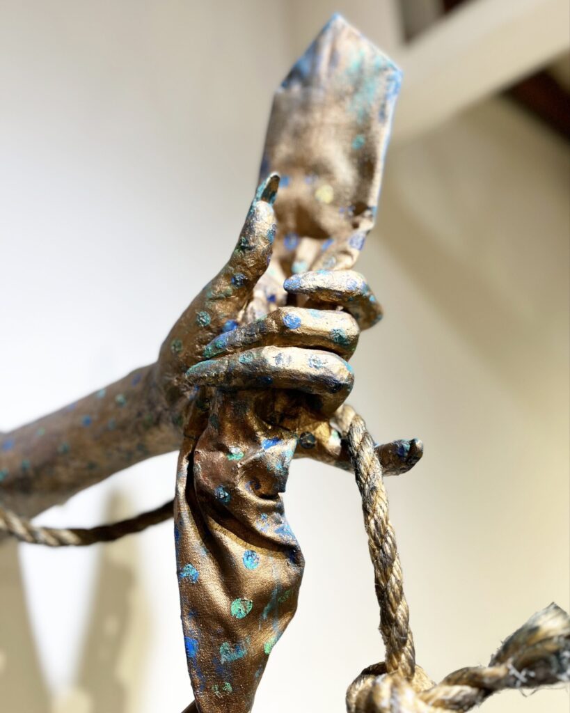 【SALOME】
2023
Handmade necktie, rope, stone clay, acrylic paint, water-based paint, phosphorescent paint
Detail3
Rin Northwind
リン ノースウィンド