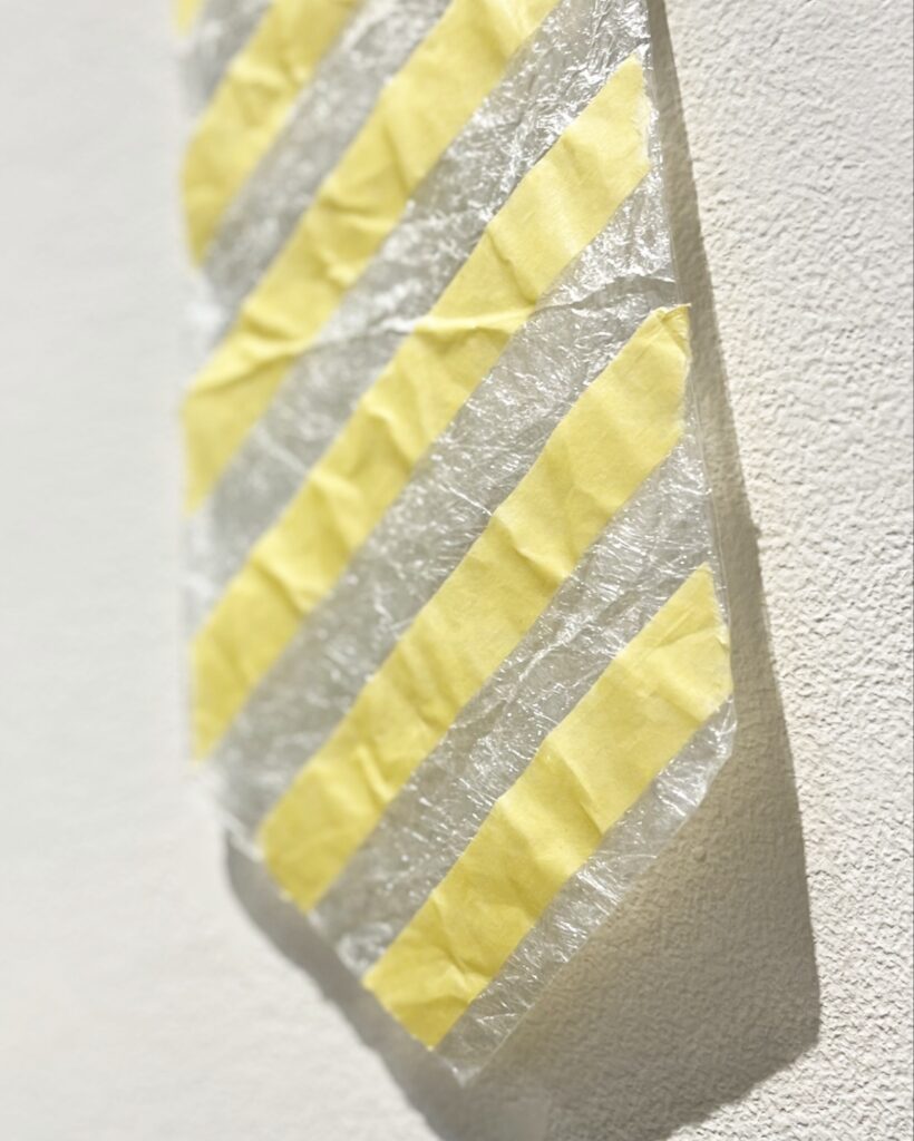 【saran wrap tie】 Plastic wrap, masking tape Detail2 Rin Northwind