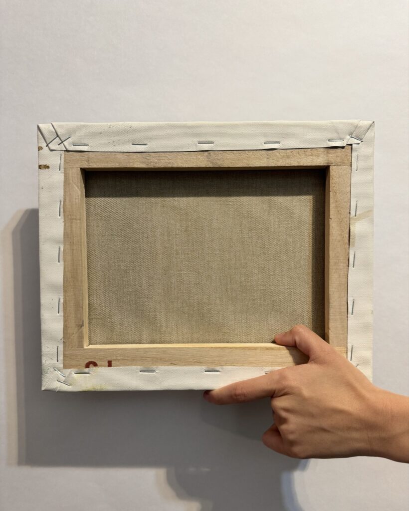 【shadow of illuminated bulb】(照らされた電球の影)
December 2023
Oil paint on canvas
F3(27cm×22cm)
Back
Rin Northwind