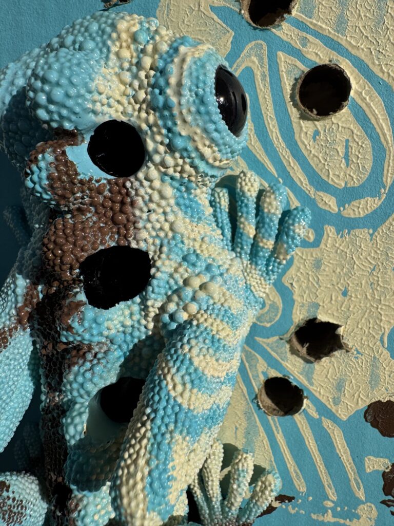 【猛毒SESSION #009】 2024 Resin, cardboard, acrylic paint, water-based paint, magnets, wooden frame, varnish H:600 W:450 D:44 Price(TWD): 35,000 Rin Northwind