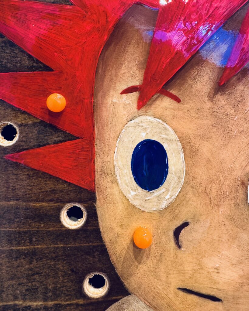 【1000 Uneqi by ChatGPT×RIN NORTHWIND】#001~#046/1000 2025 A4 oil-stained wooden panel, oil paint, urethane varnish, BB pellets, other materials H297mm W210mm D25mm 
Detail
Rin Northwind