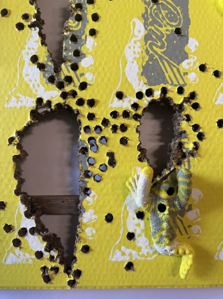 【猛毒SESSION #005】detail 2 2024 Resin, cardboard, acrylic paint, water-based paint, magnets, wooden frame, varnish H:900 W:600 D:44 Price(TWD): 60,000 Rin Northwind