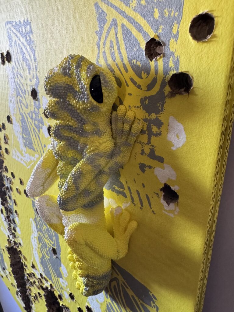 【猛毒SESSION #005】detail 3 2024 Resin, cardboard, acrylic paint, water-based paint, magnets, wooden frame, varnish H:900 W:600 D:44 Price(TWD): 60,000 Rin Northwind