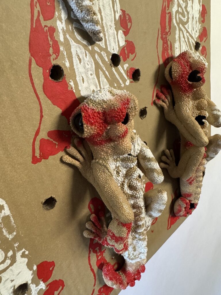 【猛毒SESSION #013】detail1 2024 Resin, cardboard, acrylic paint, water-based paint, magnets, wooden frame, varnish H:600 W:450 D:44 Price(TWD): 40,000 Rin Northwind