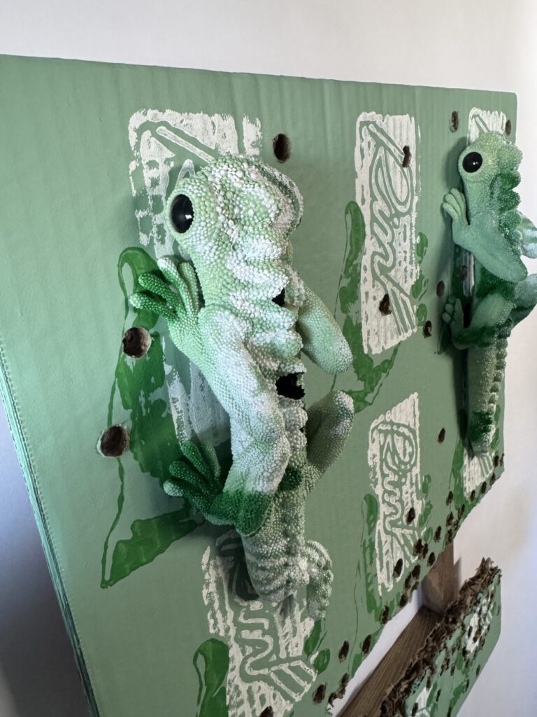 【猛毒SESSION #011】 2024 Resin, cardboard, acrylic paint, water-based paint, magnets, wooden frame, varnish H:600 W:450 D:44 Price(TWD): 35,000 Rin Northwind