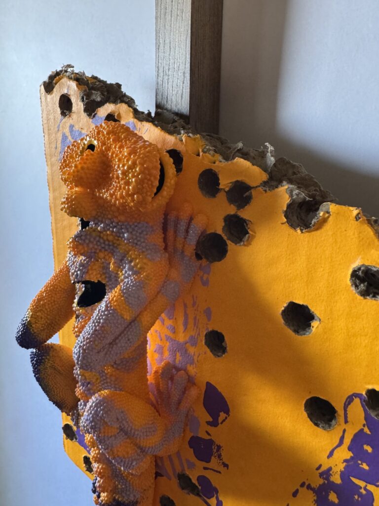 【猛毒SESSION #006】detail3 2024 Resin, cardboard, acrylic paint, water-based paint, magnets, wooden frame, varnish H:600 W:450 D:44 Price(TWD): 35,000 Rin Northwind