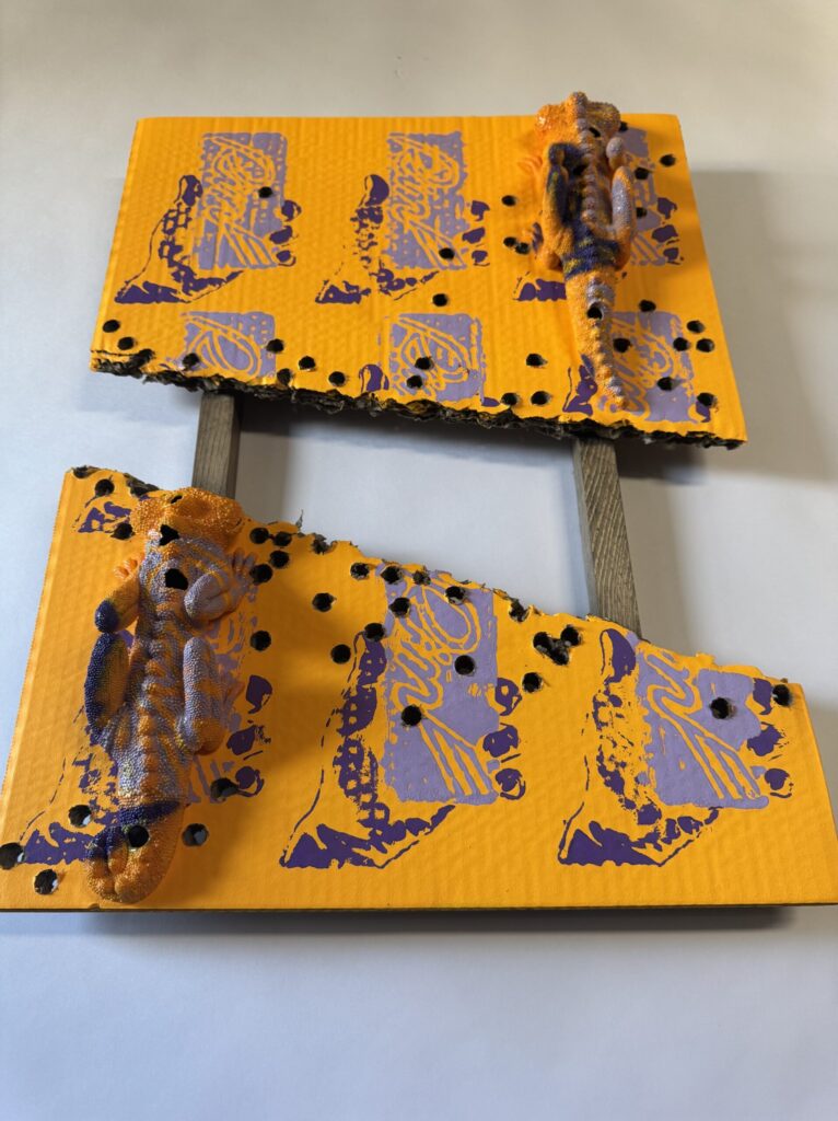 【猛毒SESSION #006】detail2 2024 Resin, cardboard, acrylic paint, water-based paint, magnets, wooden frame, varnish H:600 W:450 D:44 Price(TWD): 35,000 Rin Northwind