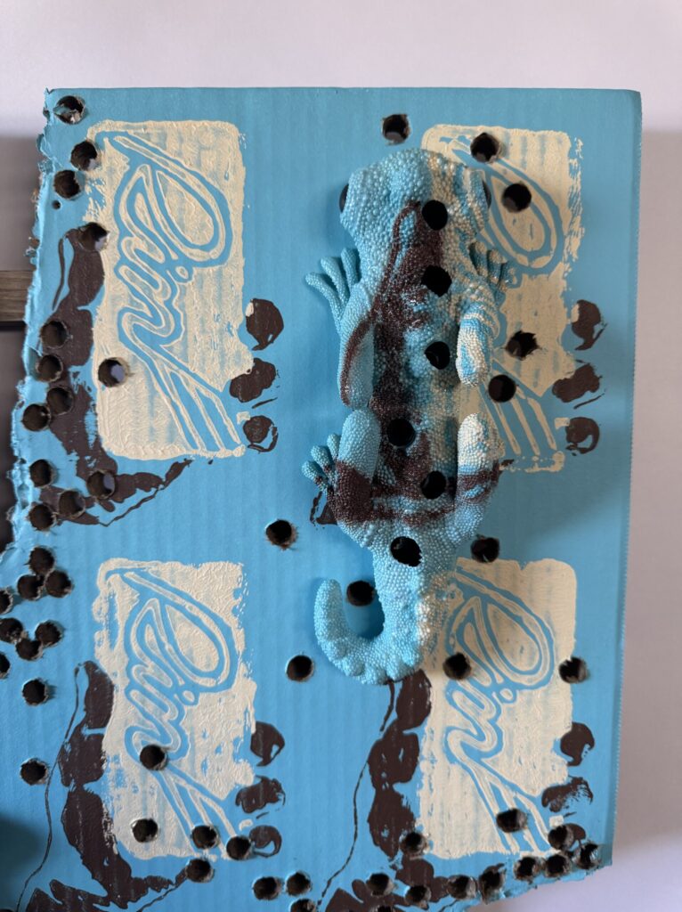 【猛毒SESSION #009】 2024 Resin, cardboard, acrylic paint, water-based paint, magnets, wooden frame, varnish H:600 W:450 D:44 Price(TWD): 35,000 Rin Northwind