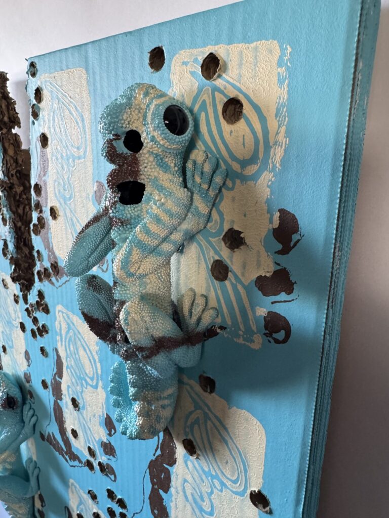 【猛毒SESSION #009】 2024 Resin, cardboard, acrylic paint, water-based paint, magnets, wooden frame, varnish H:600 W:450 D:44 Price(TWD): 35,000 Rin Northwind