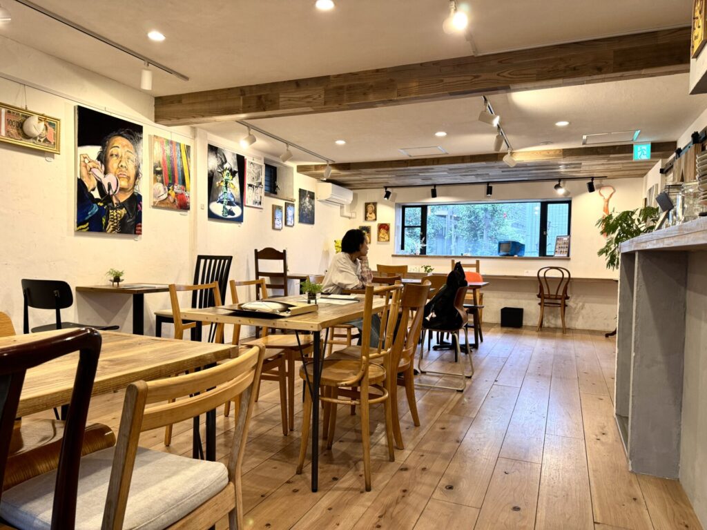Exhibition at Cafe POLEPOLE - 北風凜 / Rin Northwind